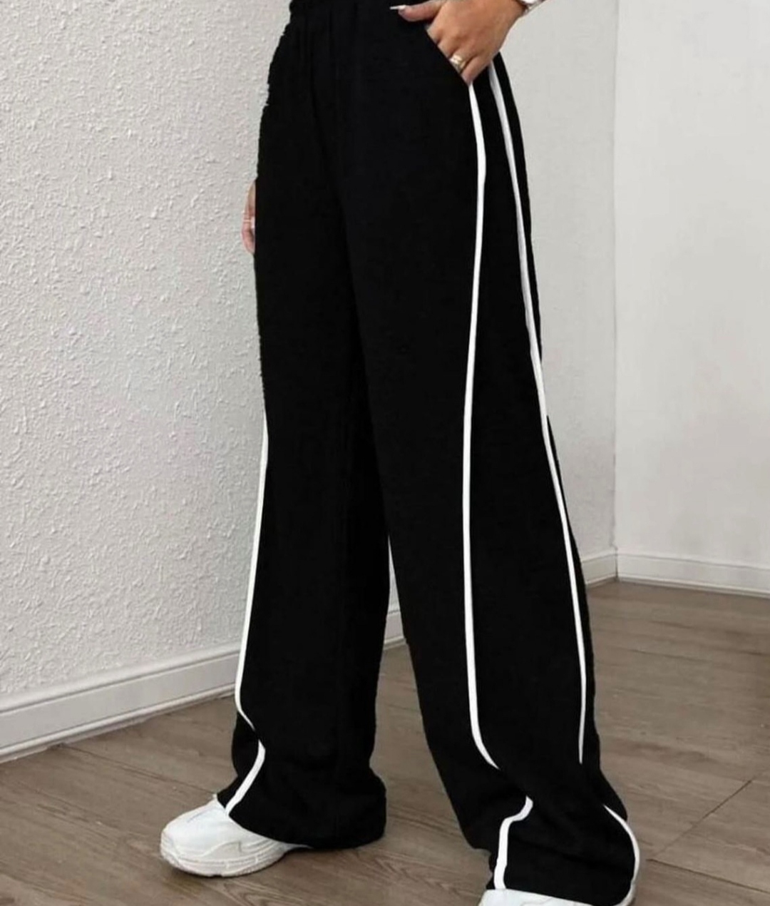 شلوار بغل خط دار