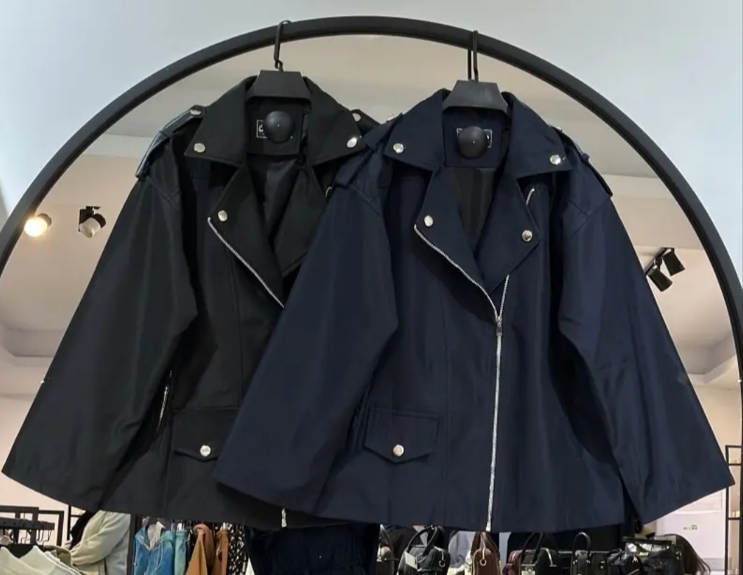 کت چرم دخترانه